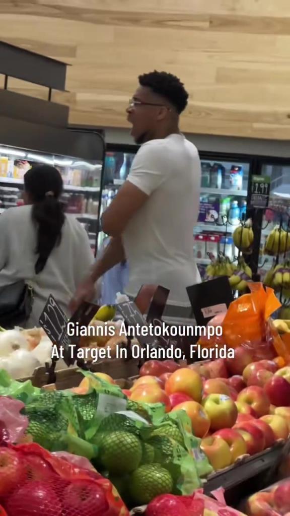 好男人??！字母哥在奧蘭多度假 陪妻子一起逛超市